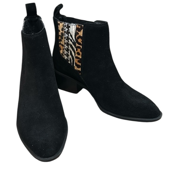 CROWN VINTAGE Tolana black suede animal print ankle booties size 8.5 - Picture 2 of 16